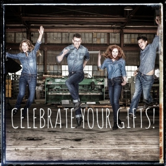 Bundle 3+ Items & SAVE 15%!! 💟 - Picture 7 of 7